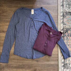 Time and Tru Long Sleeve Tops - Blue and Purple